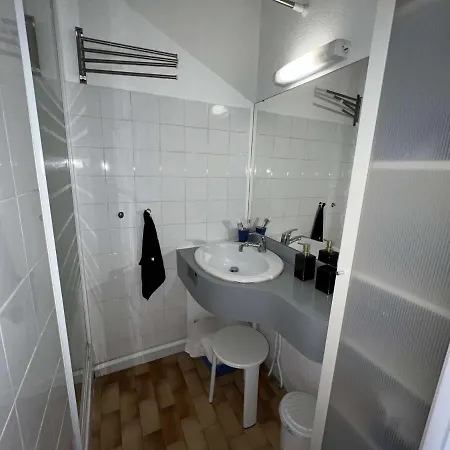 Appartement Avec Parking Et Animaux Admis, Vue Canal - Fr-1-702-13 Agde